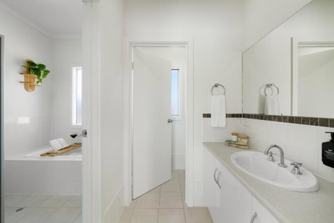 YARLU By Silver Sands - Tourism Caloundra 1