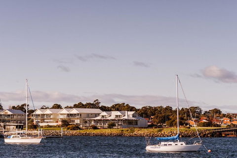 York Cove Hotel - Tourism Caloundra 1