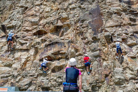 Rock Climbing At The Kangaroo Point Cliffs In Brisbane - Tourism Caloundra 2