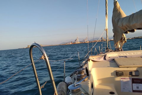 Townsville Small Group Early Morning Sailing Cruise Boat Tour Charter Hire - Tourism Caloundra 2