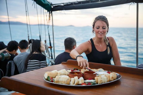 Fly & Sail Package (With Providence) - Tourism Caloundra 0