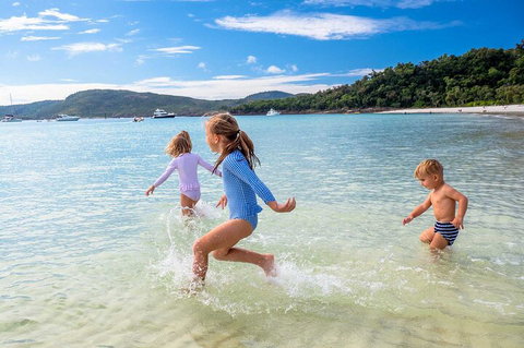 Whitehaven Beach And Daydream Island Cruise - Tourism Caloundra 3