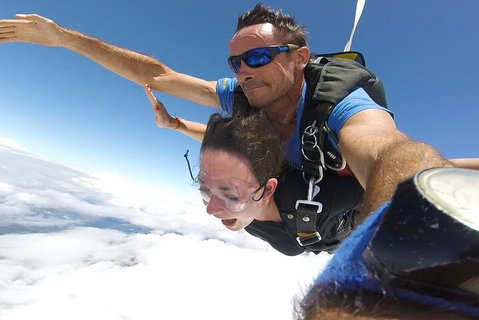 Reef And Rainforest Tandem Sky Dive In Cairns - Tourism Caloundra 4