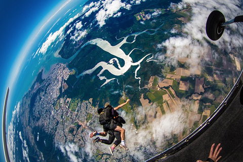 Reef And Rainforest Tandem Sky Dive In Cairns - Tourism Caloundra 5