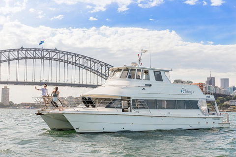 Vivid 90-Minute Sydney Harbour Intimate Catamaran Cruise With Canapes - Tourism Caloundra 1