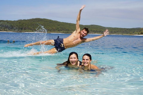 Pippies 3 Days 2 Nights Fraser Island Tour - Tourism Caloundra 0