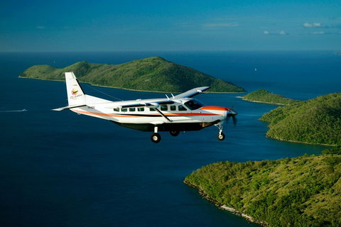 Reef And Island Scenic Flight From Airlie Beach - Tourism Caloundra 3
