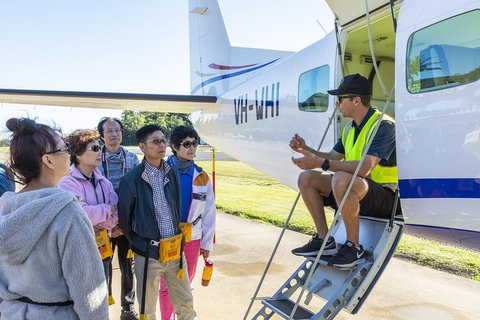 Scenic Flight - Great Barrier Reef, Heart Reef, Whitehaven Beach & Hill Inlet! - Tourism Caloundra 1