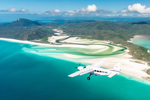 Scenic Flight - Great Barrier Reef, Heart Reef, Whitehaven Beach & Hill Inlet! - Tourism Caloundra 5
